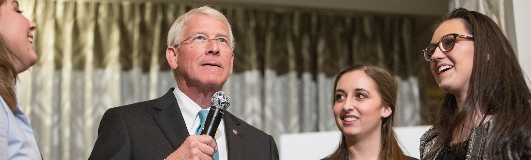 Senator Roger F. Wicker (R-MS) speaks at the podium during his 2017 USSYP Republican Co-Chair keynote, The Mayflower Hotel, Washington, DC